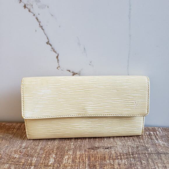 Louis Vuitton Wallet Epi Leather Butter Yellow French Flap VTG Compact Clutch LV - Picture 1 of 13